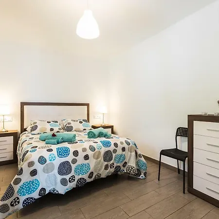 Lizzy Apartment *